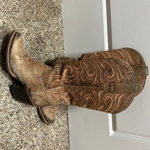 Ladies vintage style Lucchese boot.